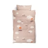 Done By Deer Bedlinen Happy Clouds 100x130xm -Baby Products Store Bedlinen junior Happy clouds Powder Front PS 700x a98f7d90 2d7d 49a1 a29c f442aeb23103
