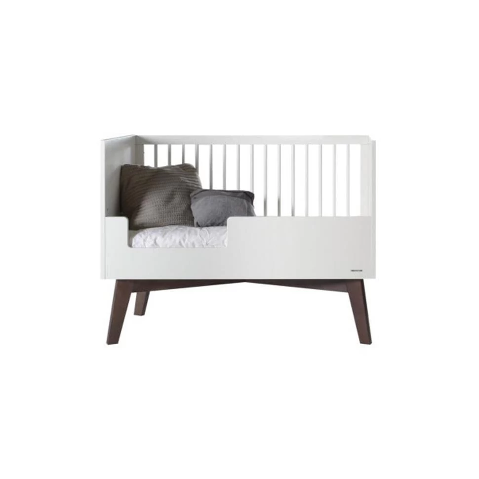Kidsmill Sixties Pine Matt Cot Bed 70 X 140 5 Kidsmill Sixties Pine Matt Cot Bed 70 X 140 - Image 3